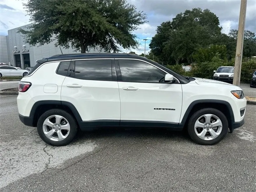 2019 Jeep Compass Latitude photo 1