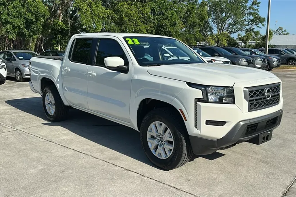 2023 Nissan Frontier SV photo 1