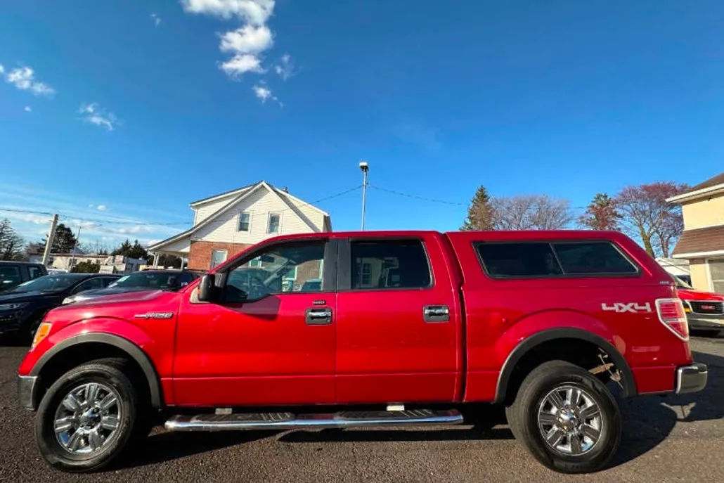 2011 Ford F-150 XLT photo 1