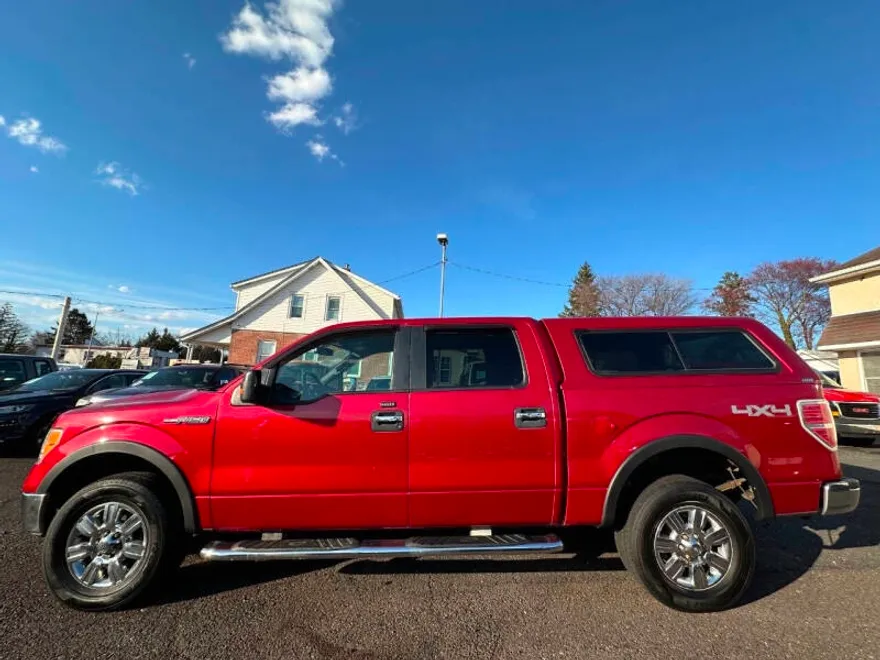 2011 Ford F-150 XLT photo 1