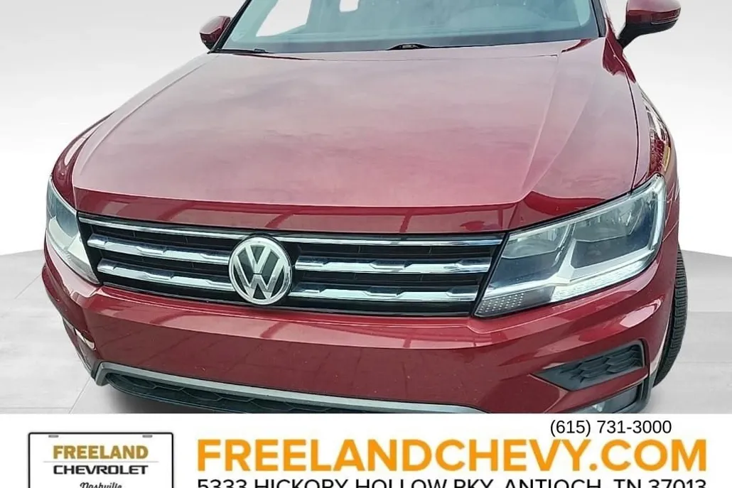 2018 Volkswagen Tiguan SEL photo 1