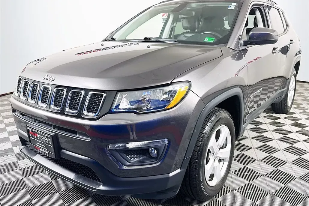 2018 Jeep Compass Latitude photo 1