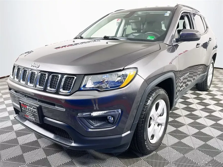 2018 Jeep Compass Latitude photo 1