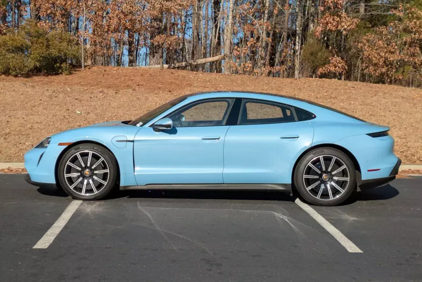 2024 Porsche Taycan 4S photo 1