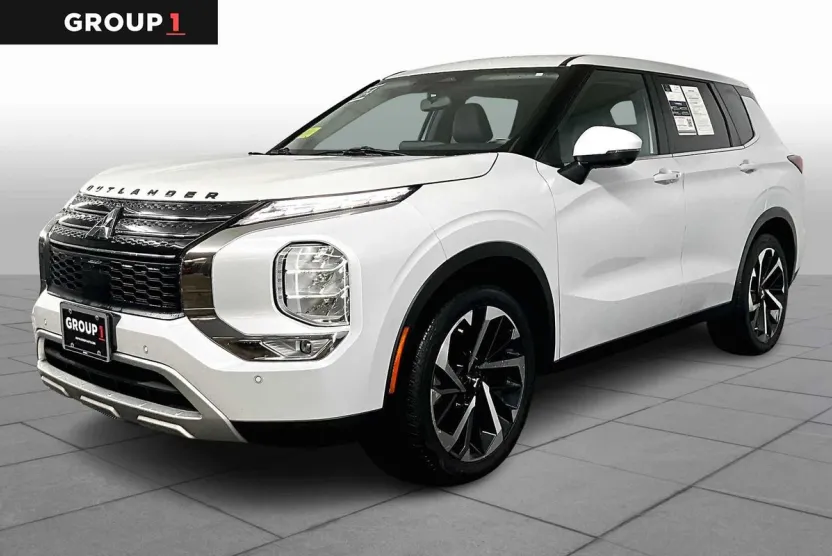 2024 Mitsubishi Outlander SE photo 1