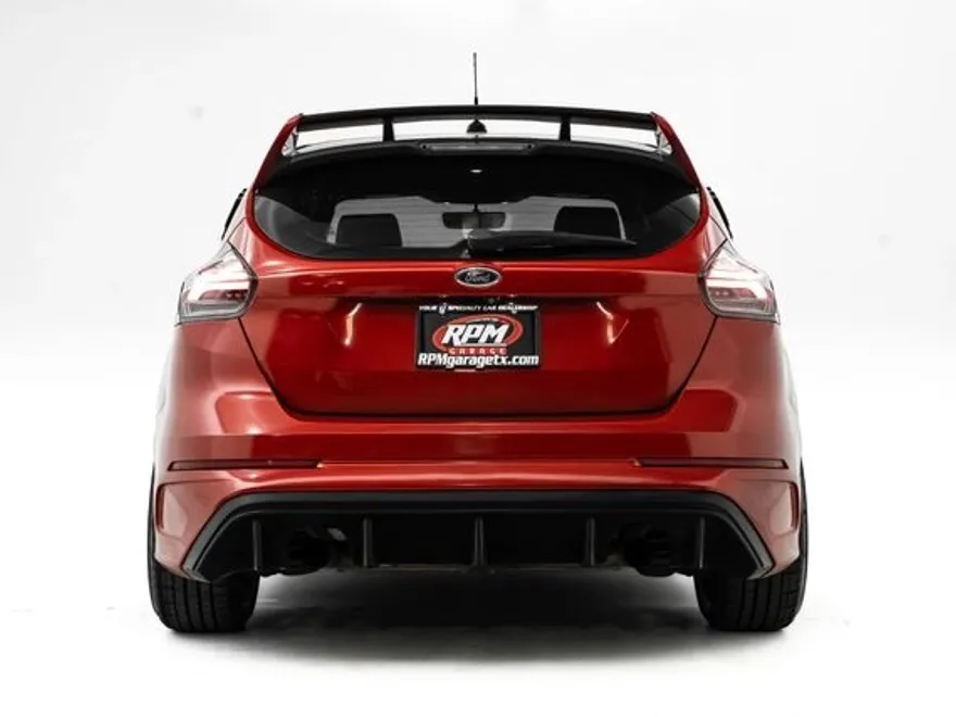 2016 Ford Focus RS photo 1