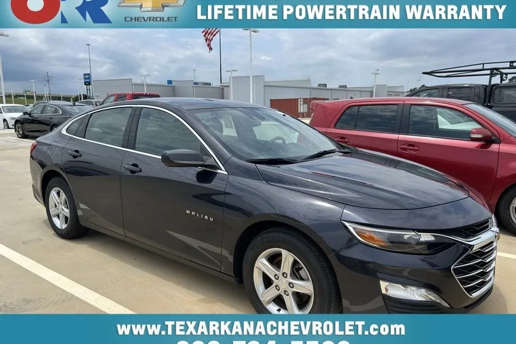 2023 Chevrolet Malibu 1LT photo 1