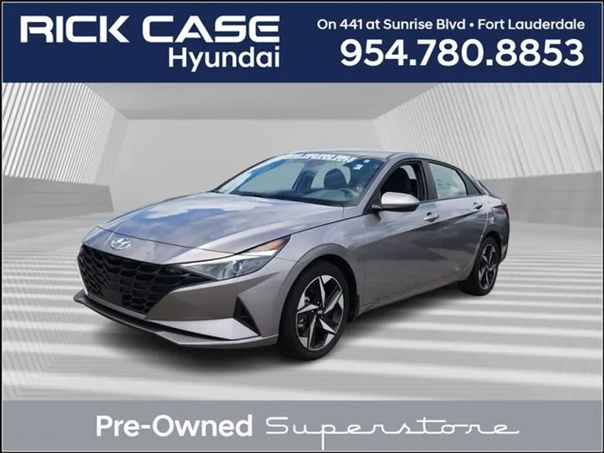 2023 Hyundai Elantra SEL photo 1