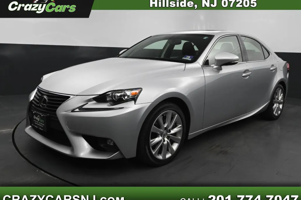 2016 Lexus IS 300 AWD photo 1