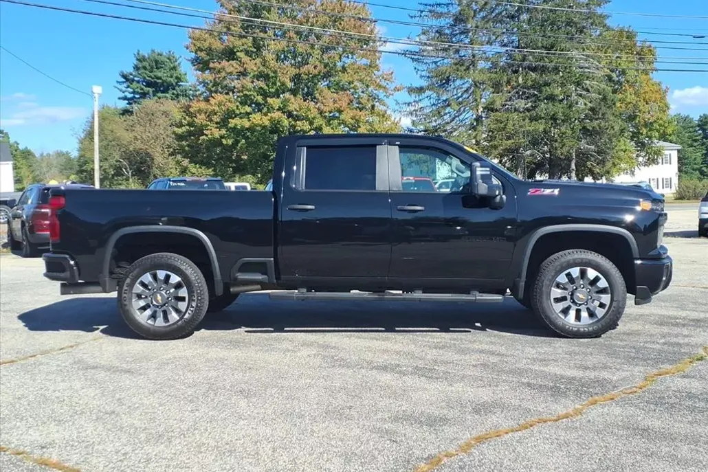 2024 Chevrolet Silverado 2500HD Custom photo 1