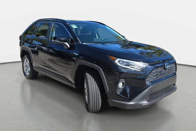 2020 Toyota RAV4 Hybrid XLE photo 1