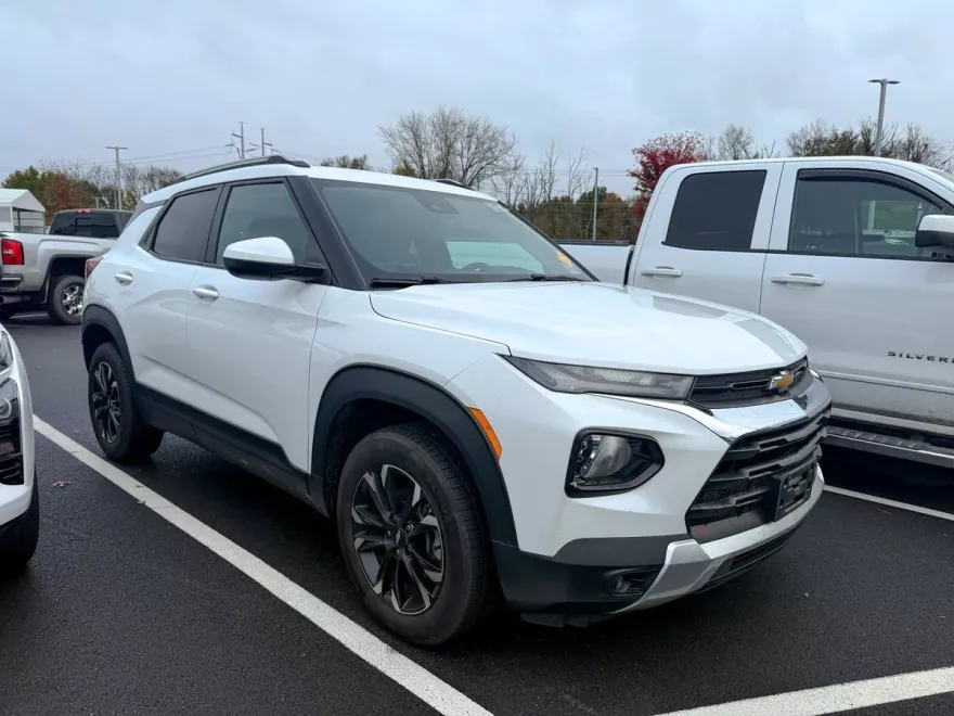 2022 Chevrolet Trailblazer LT photo 1