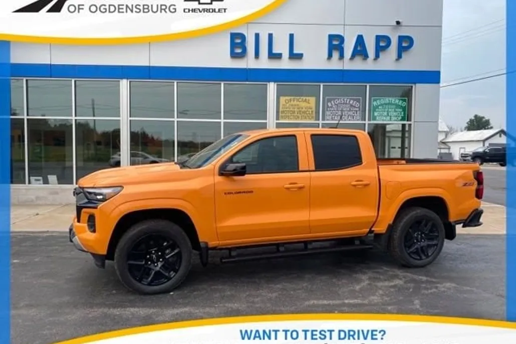 2025 Chevrolet Colorado Z71 photo 1