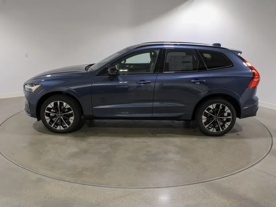 2026 Volvo XC60 B5 Plus photo 1