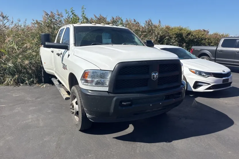 2017 Ram 3500 Tradesman photo 1