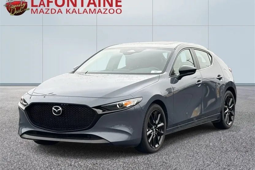 2024 Mazda Mazda3 2.5 s Carbon photo 1