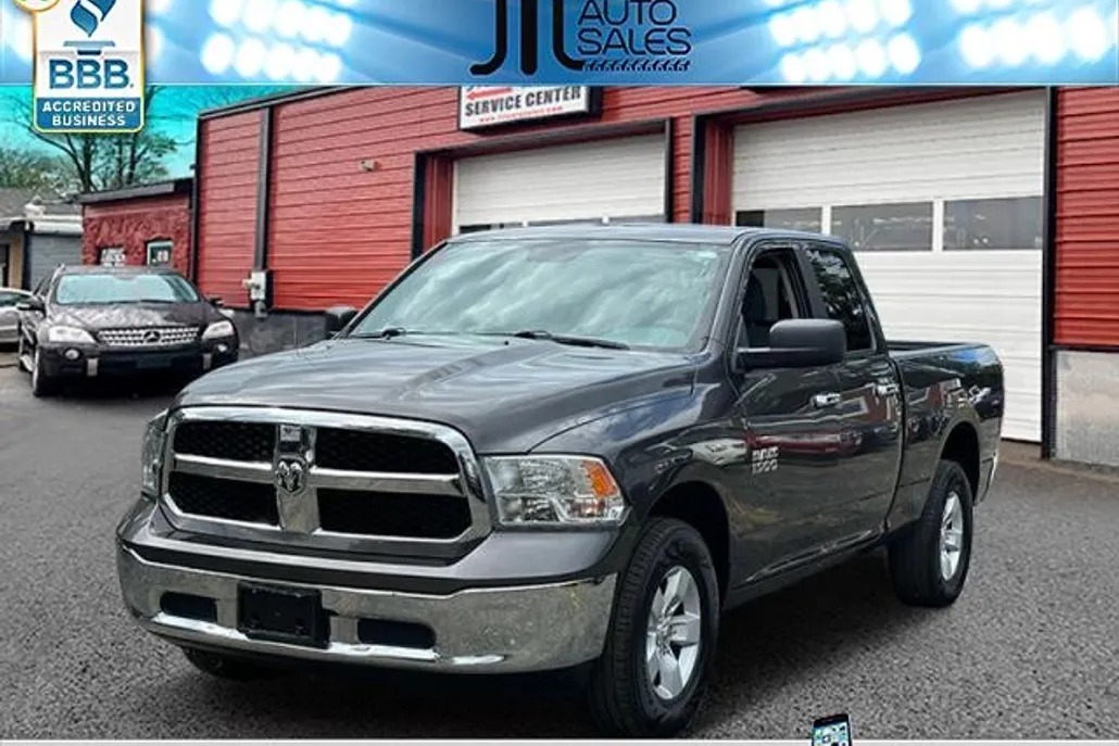2017 Ram 1500 SLT photo 1