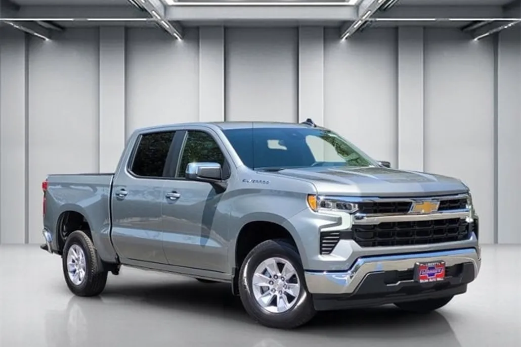 2026 Chevrolet Silverado 1500 LT photo 1
