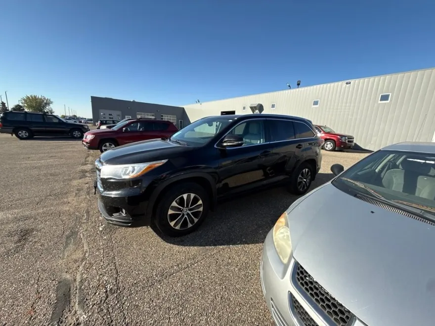 2015 Toyota Highlander XLE photo 1