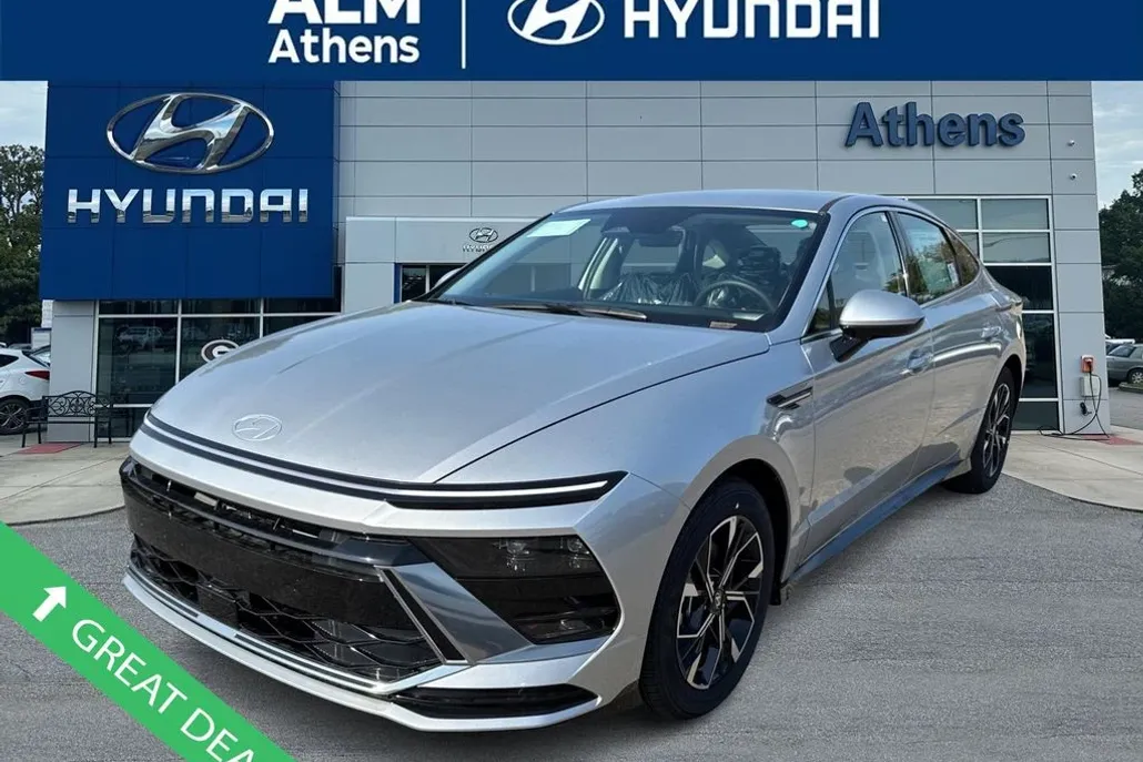 2025 Hyundai Sonata SEL photo 1