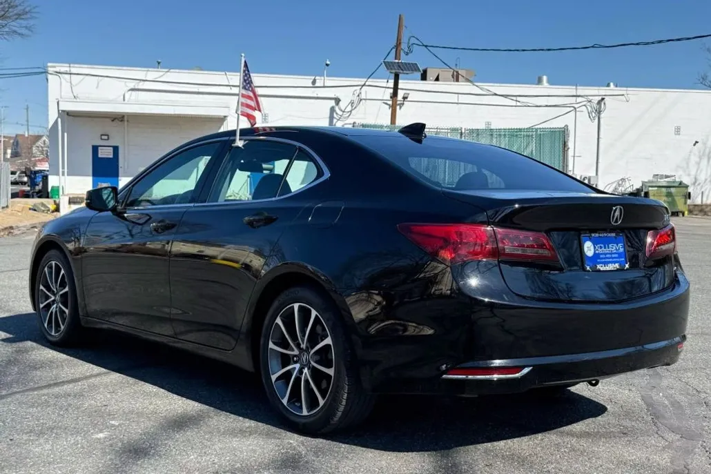 2017 Acura TLX Technology photo 1