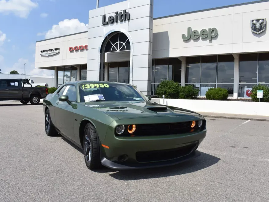 2023 Dodge Challenger R/T photo 1