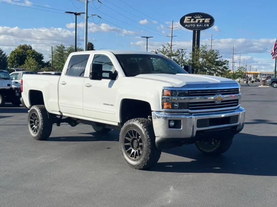 2018 Chevrolet Silverado 2500HD LT photo 1