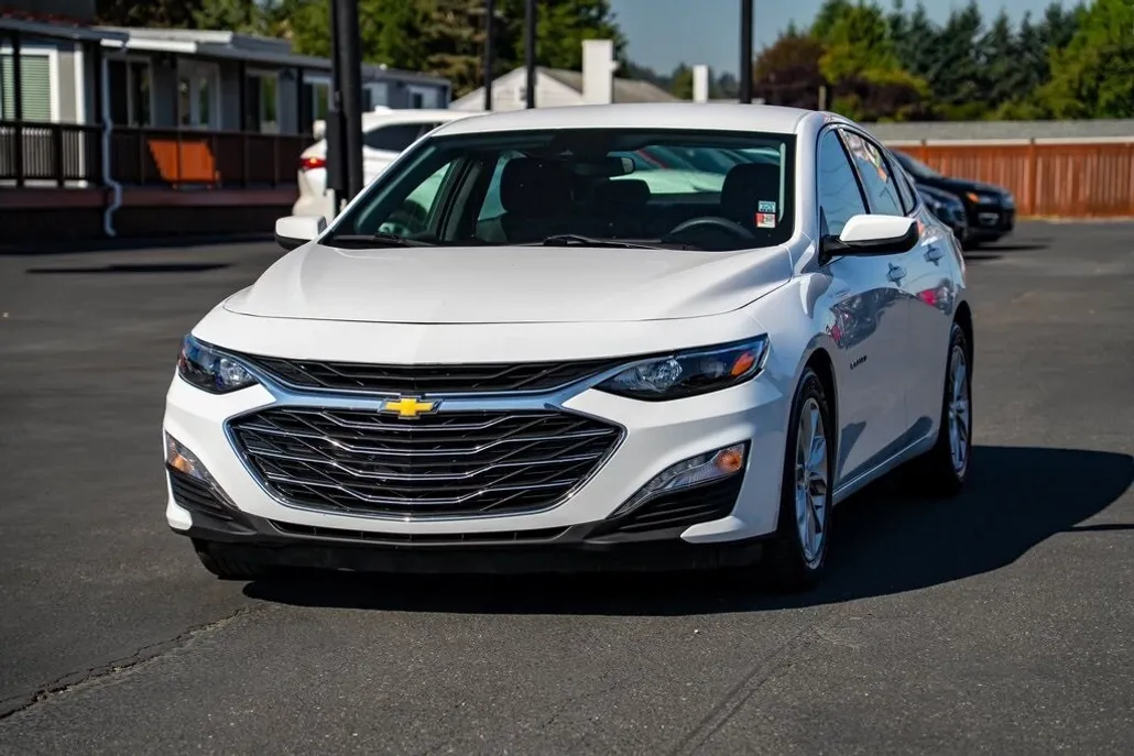 2023 Chevrolet Malibu 1LT photo 1