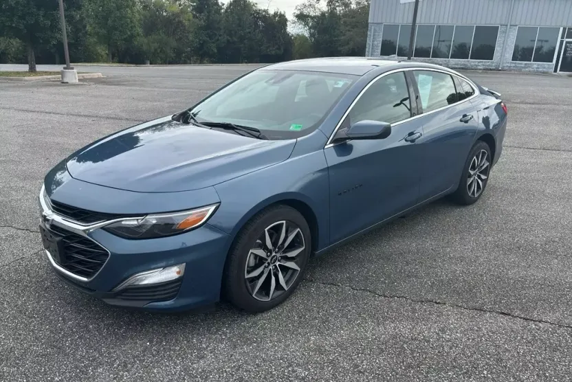 2024 Chevrolet Malibu RS photo 1