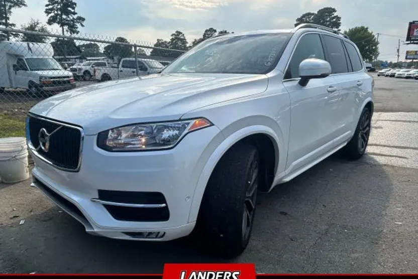 2016 Volvo XC90 T6 Momentum Sport photo 1