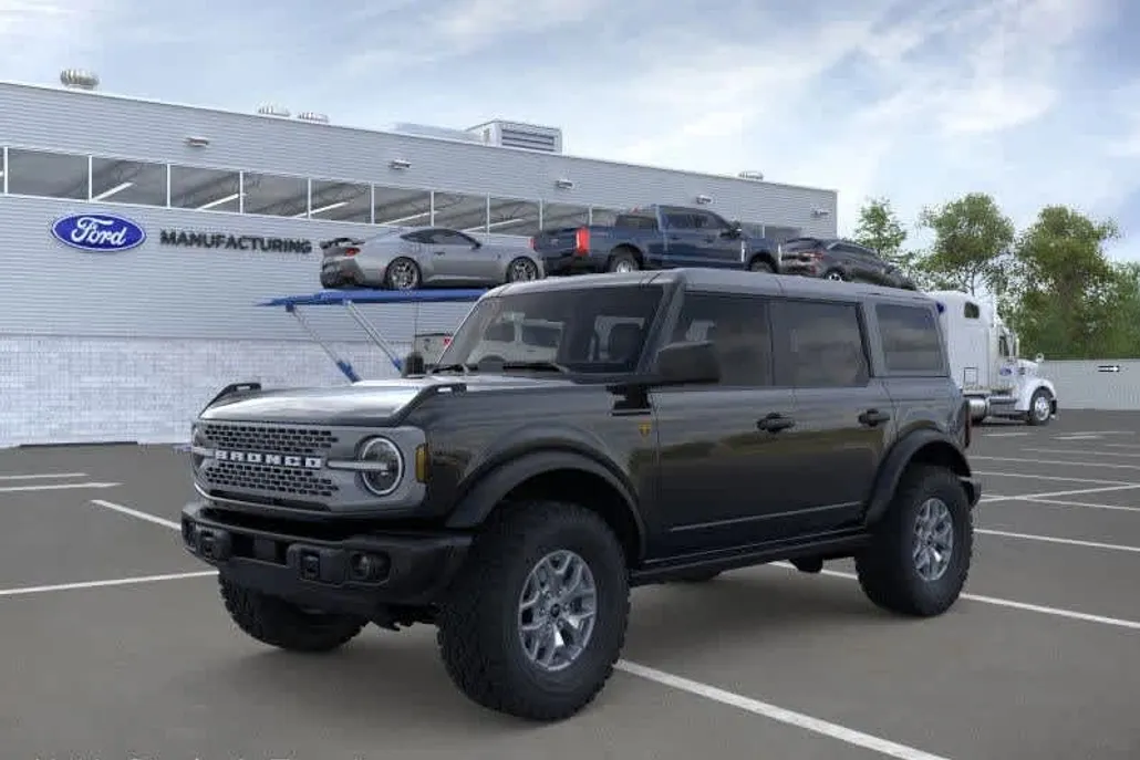 2025 Ford Bronco Badlands photo 1