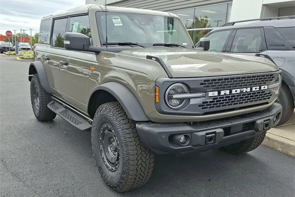 2025 Ford Bronco Badlands photo 1