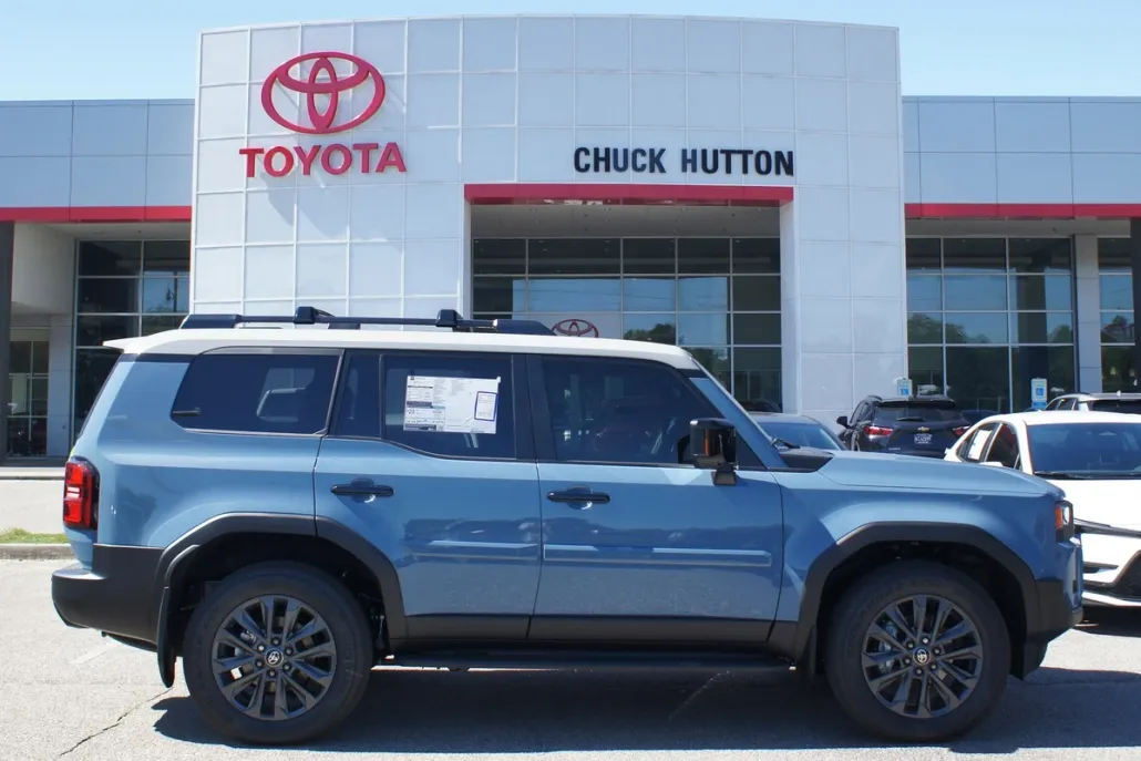 2025 Toyota Land Cruiser Base photo 1