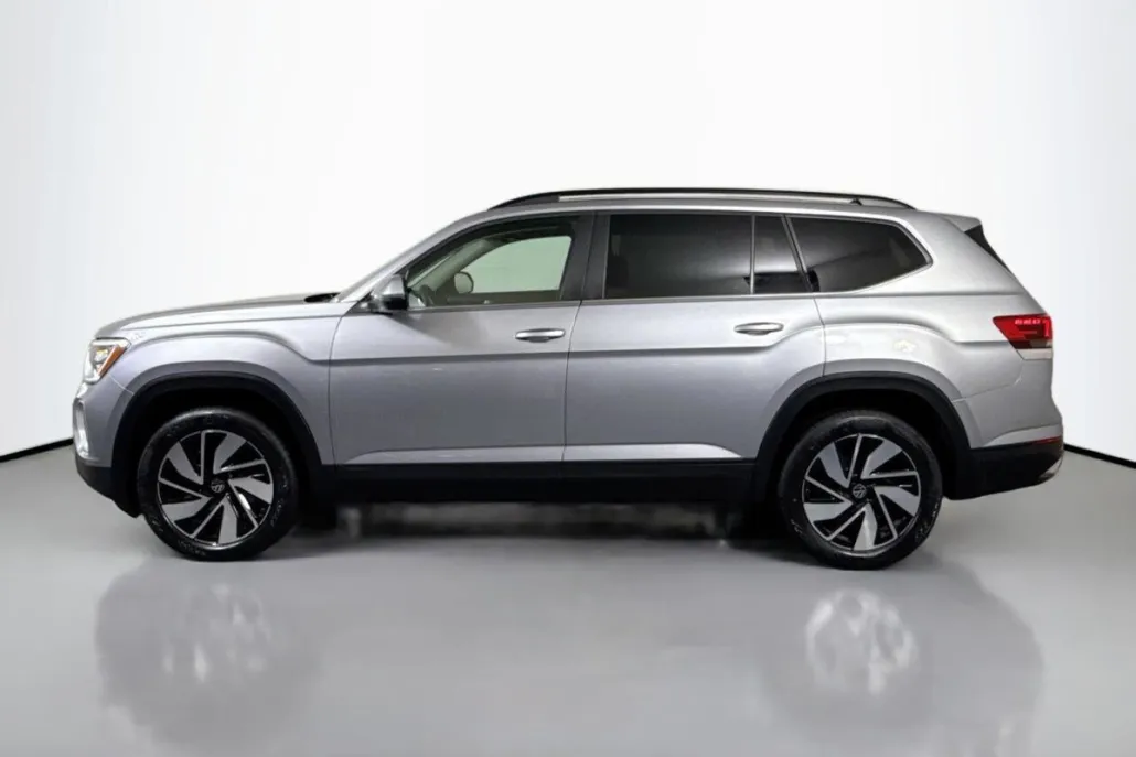 2024 Volkswagen Atlas SE Technology photo 1