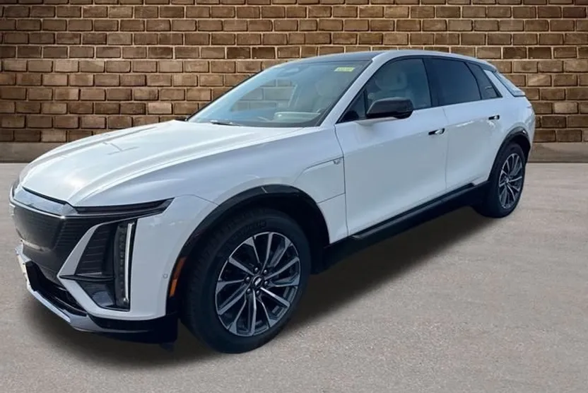 2024 Cadillac Lyriq Sport photo 1