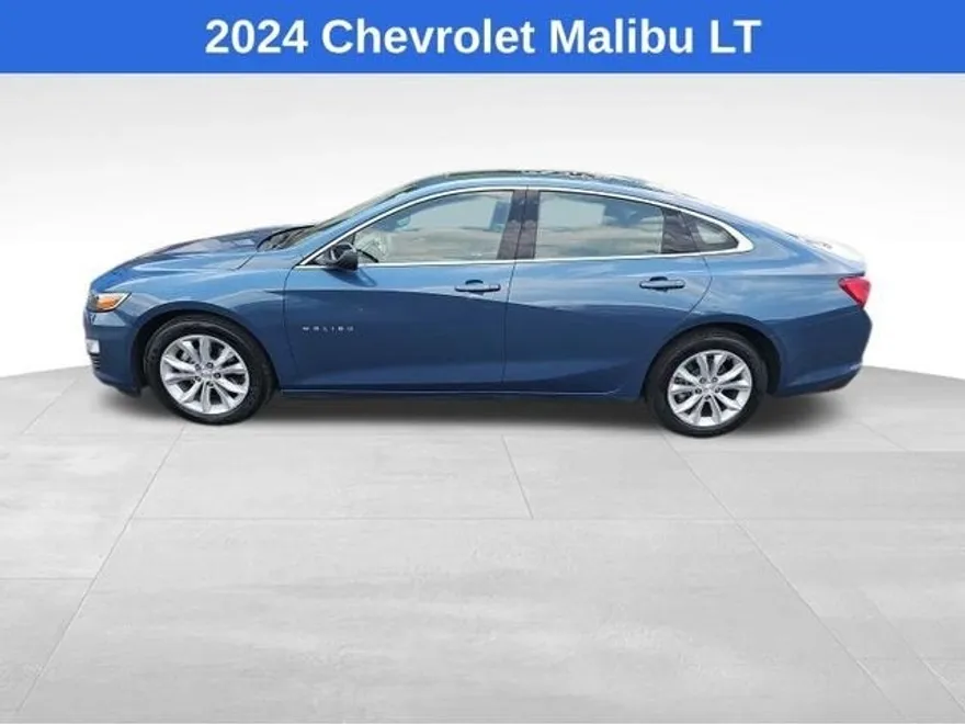 2024 Chevrolet Malibu 1LT photo 1