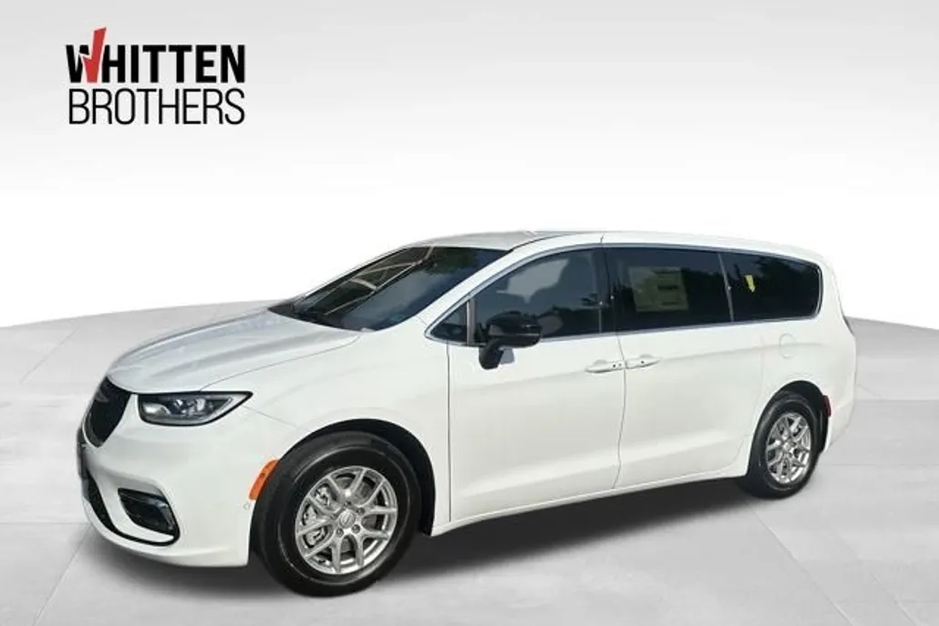2025 Chrysler Pacifica photo 1