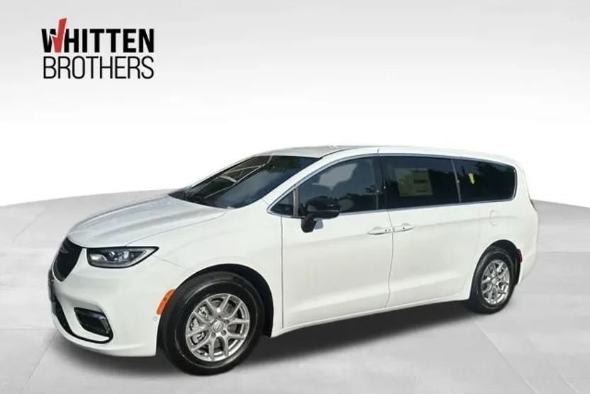 2025 Chrysler Pacifica photo 1