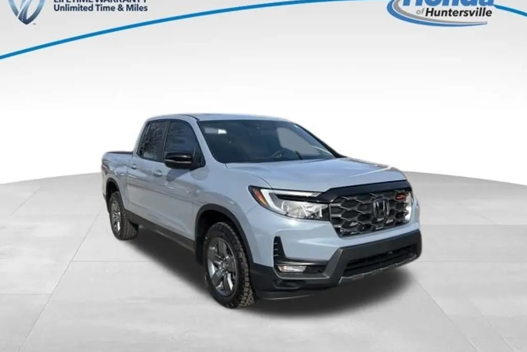 2025 Honda Ridgeline TrailSport photo 1