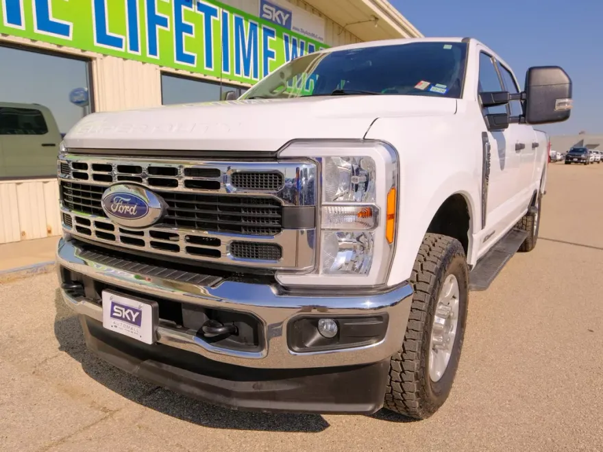 2024 Ford F-250 XLT photo 1