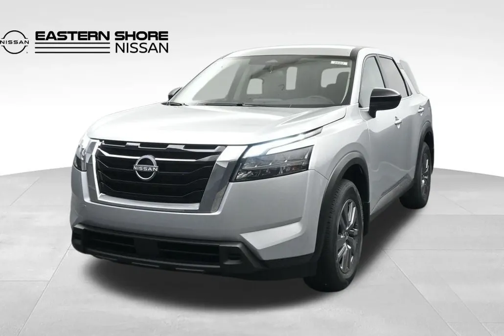 2025 Nissan Pathfinder S photo 1