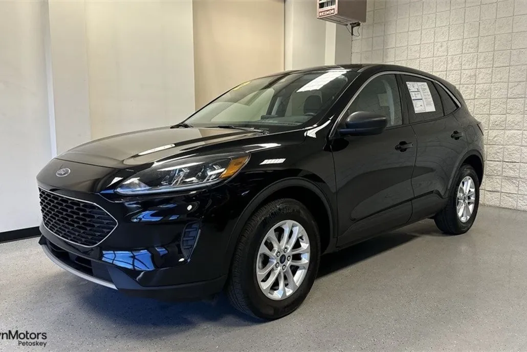 2022 Ford Escape SE photo 1