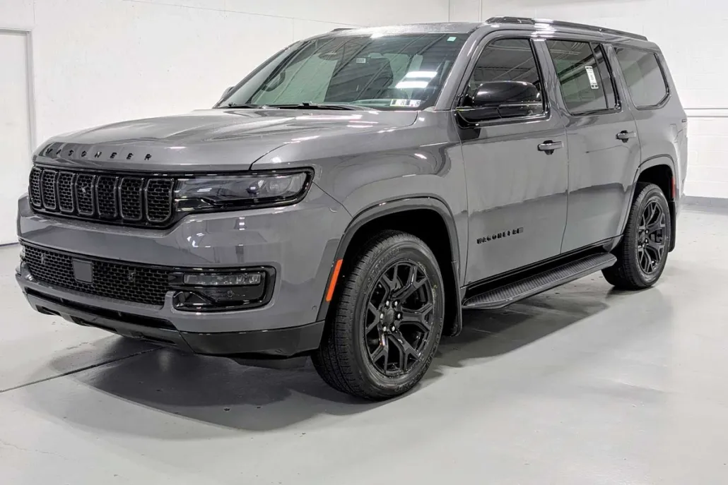 2023 Jeep Wagoneer Series II Carbide photo 1