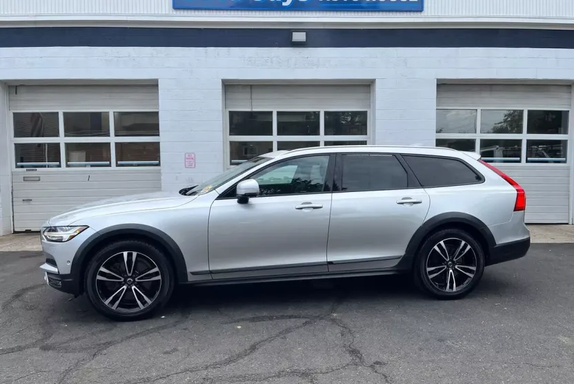 2018 Volvo V90 Cross Country T5 photo 1