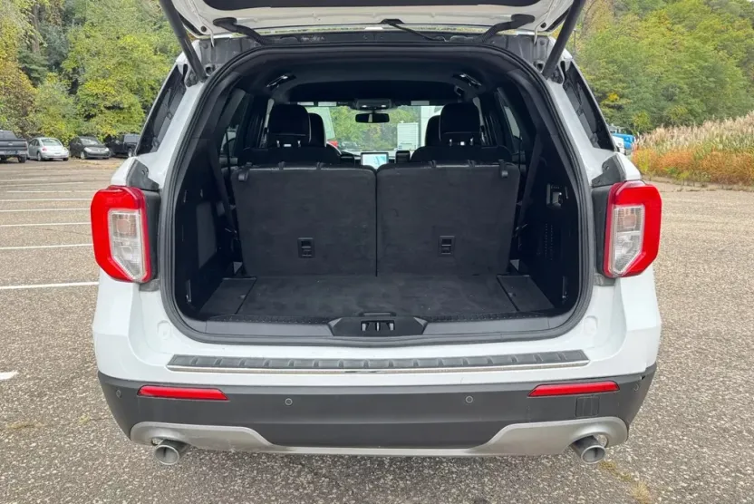 2020 Ford Explorer Limited Sport photo 1