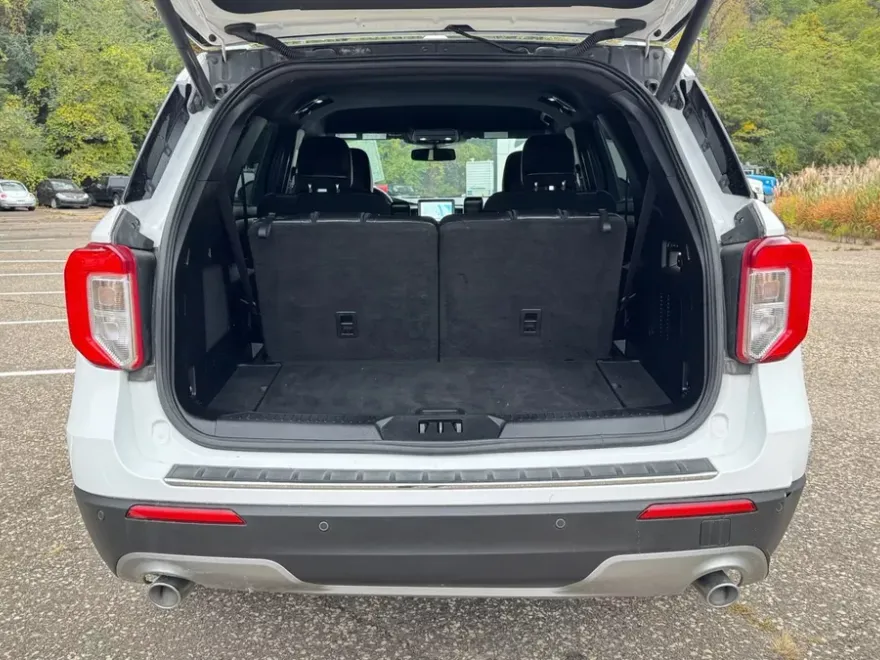 2020 Ford Explorer Limited Sport photo 1