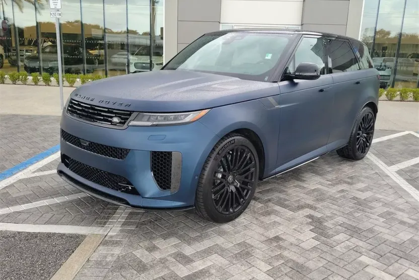2025 Land Rover Range Rover Sport photo 1