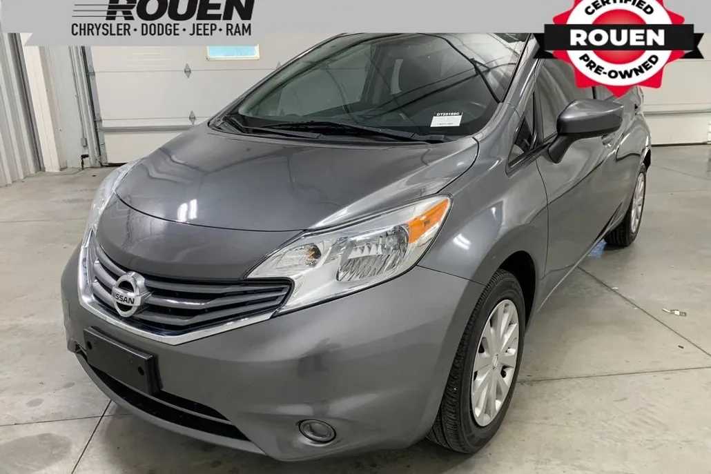 2016 Nissan Versa Note S photo 1