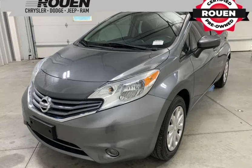 2016 Nissan Versa Note S photo 1