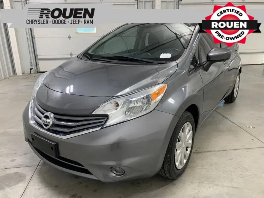 2016 Nissan Versa Note S photo 1